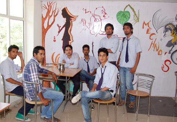 Cafeteria 25
